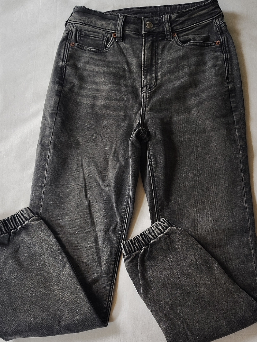 American Eagle Outfitters Charcoal Black Jogger Jeans Size 0 Straight Fit EUC